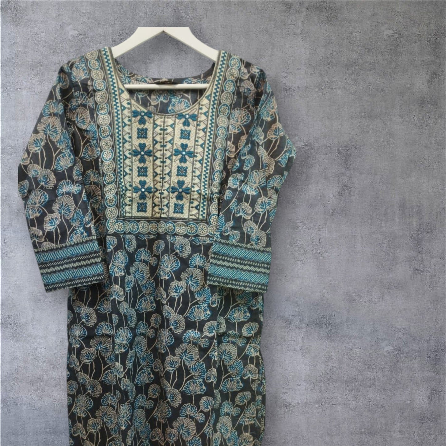 WOMEN'S ETHNIC WEAR