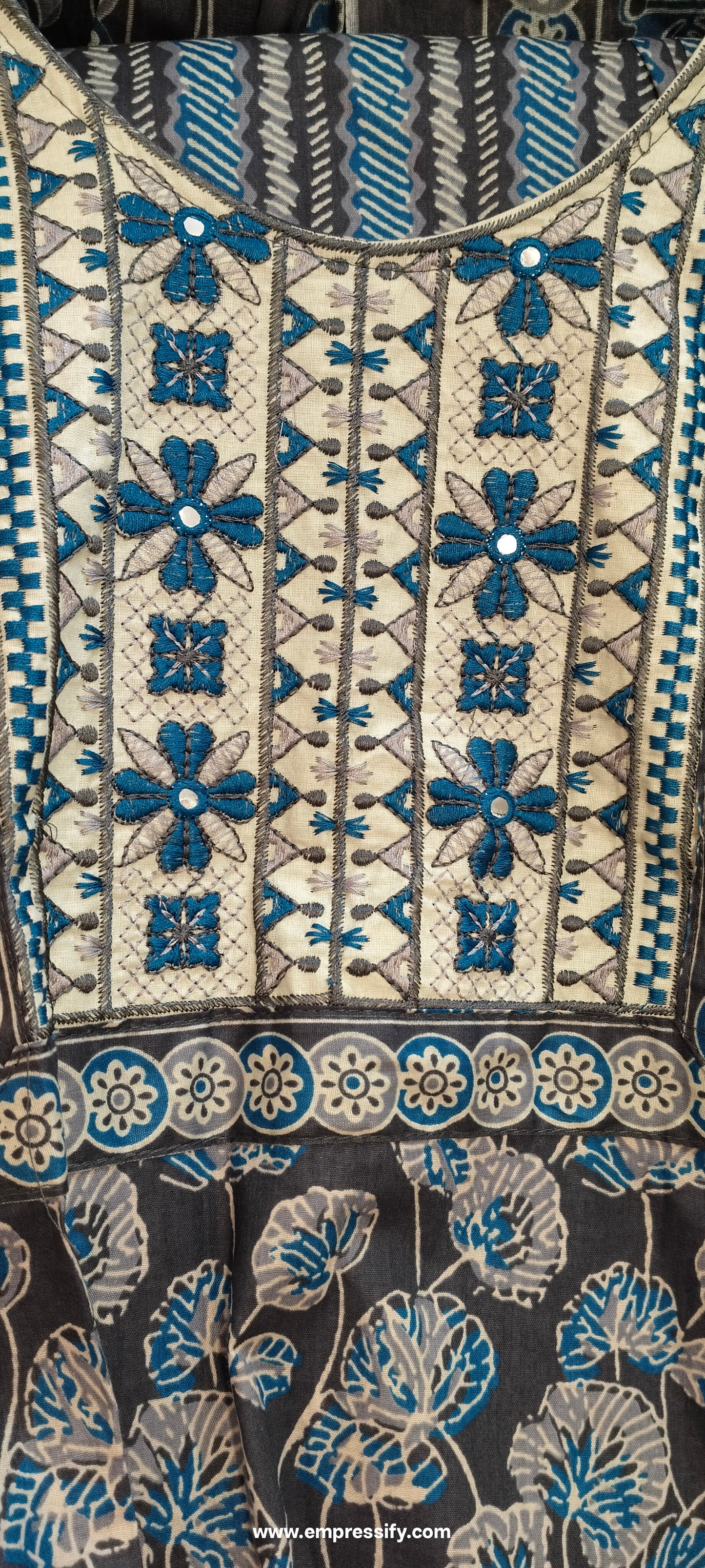 WOMEN'S ETHNIC WEAR