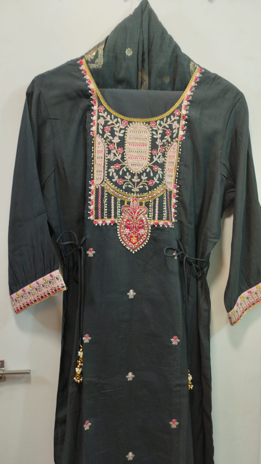 GREY FESTIVE KURTA PANTS SET