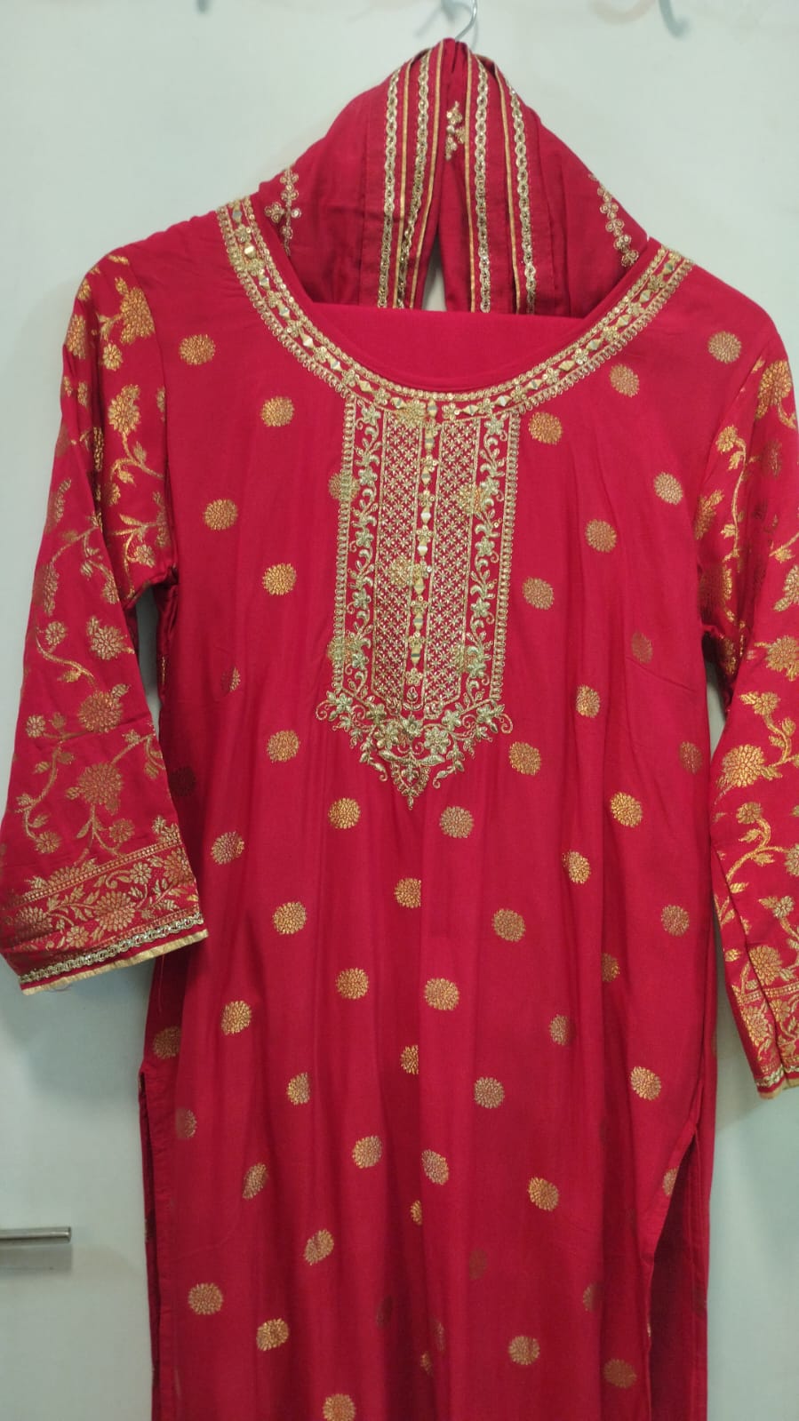 FUSCHIA FLORAL BROCADE KURTA PANTS DUPATTA