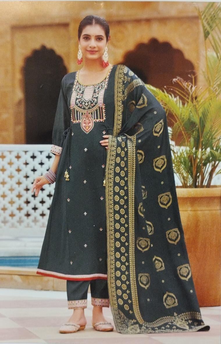 GREY FESTIVE KURTA PANTS SET