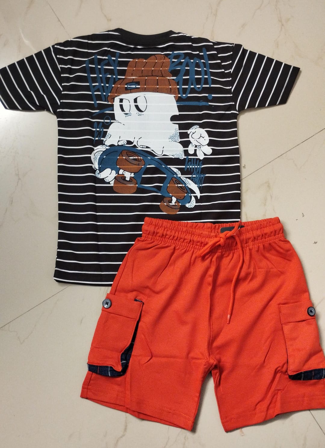 Short sleeves T-shirt and shorts combo