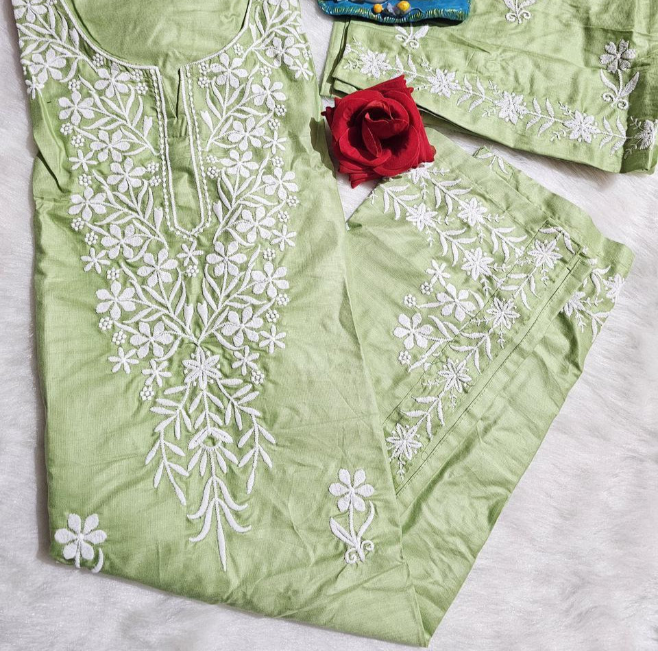 WOMEN'S COORDS SET