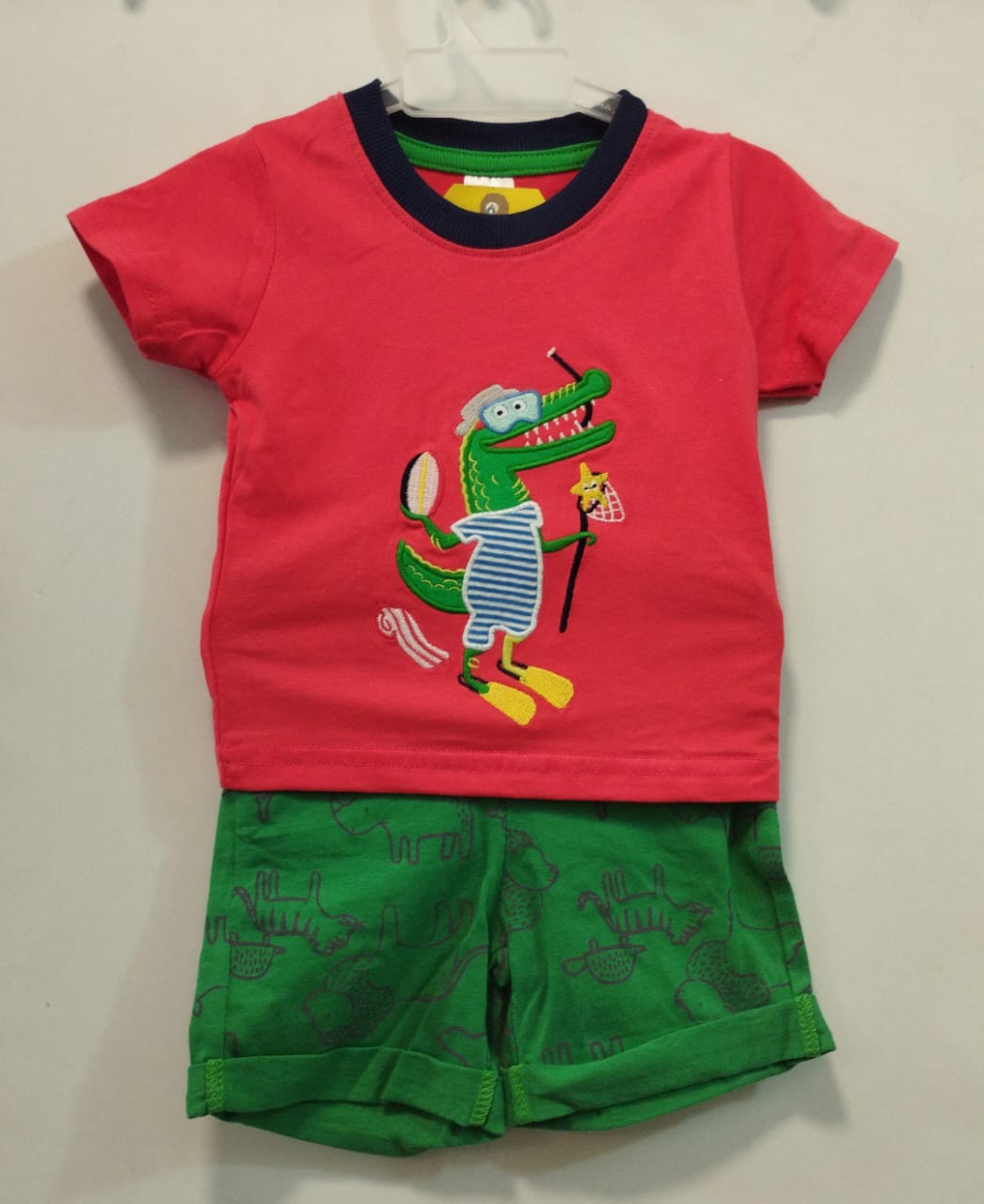 Short sleeves cotton T-shirt with shorts, with DINOSAUR patch