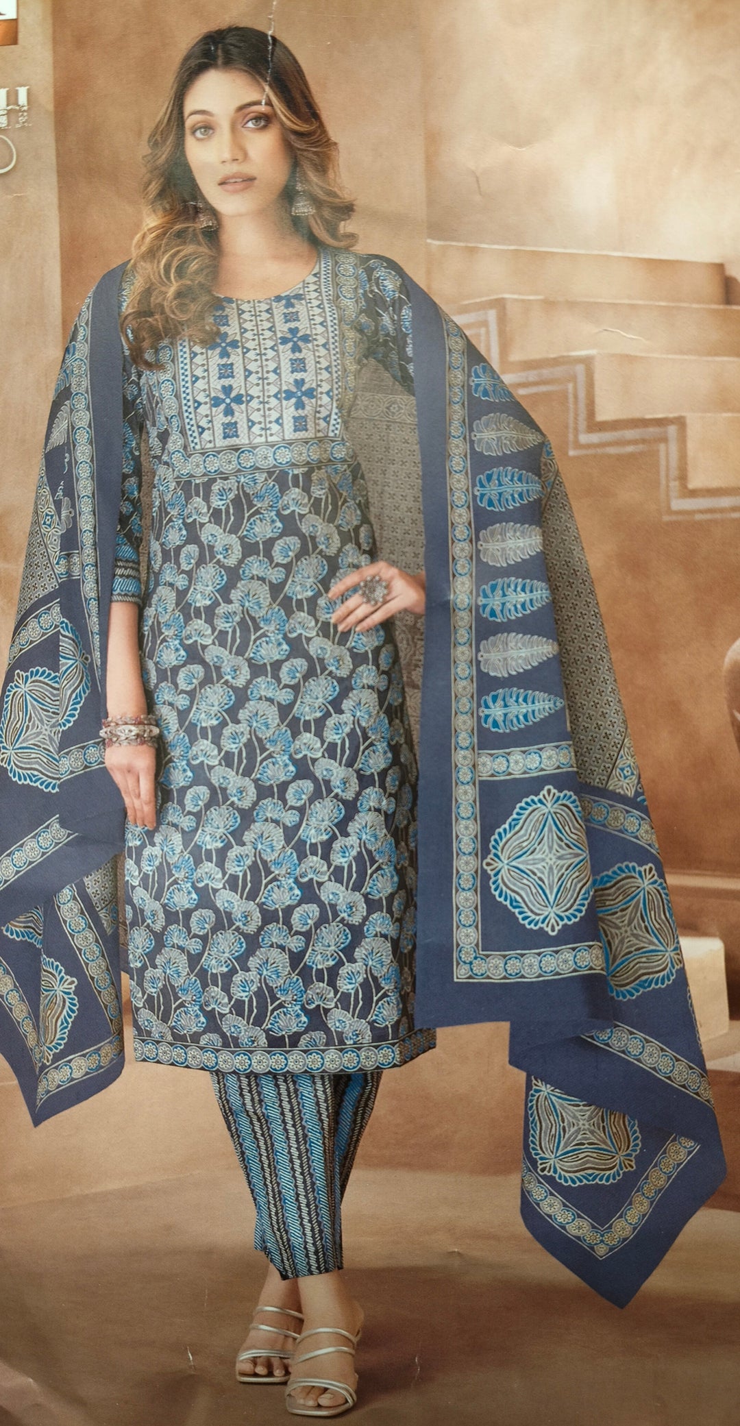 WOMEN'S ETHNIC WEAR