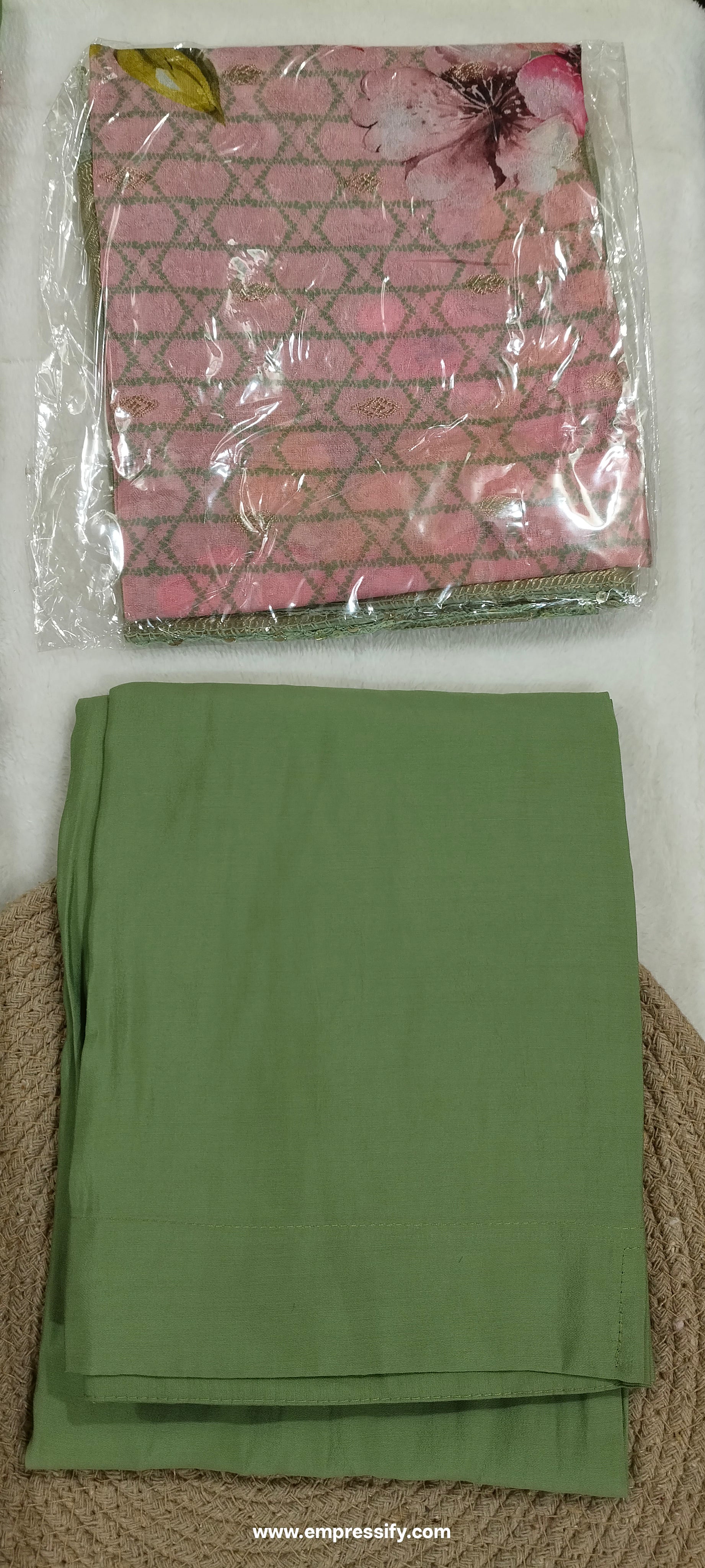 WOMEN'S KURTA SETS