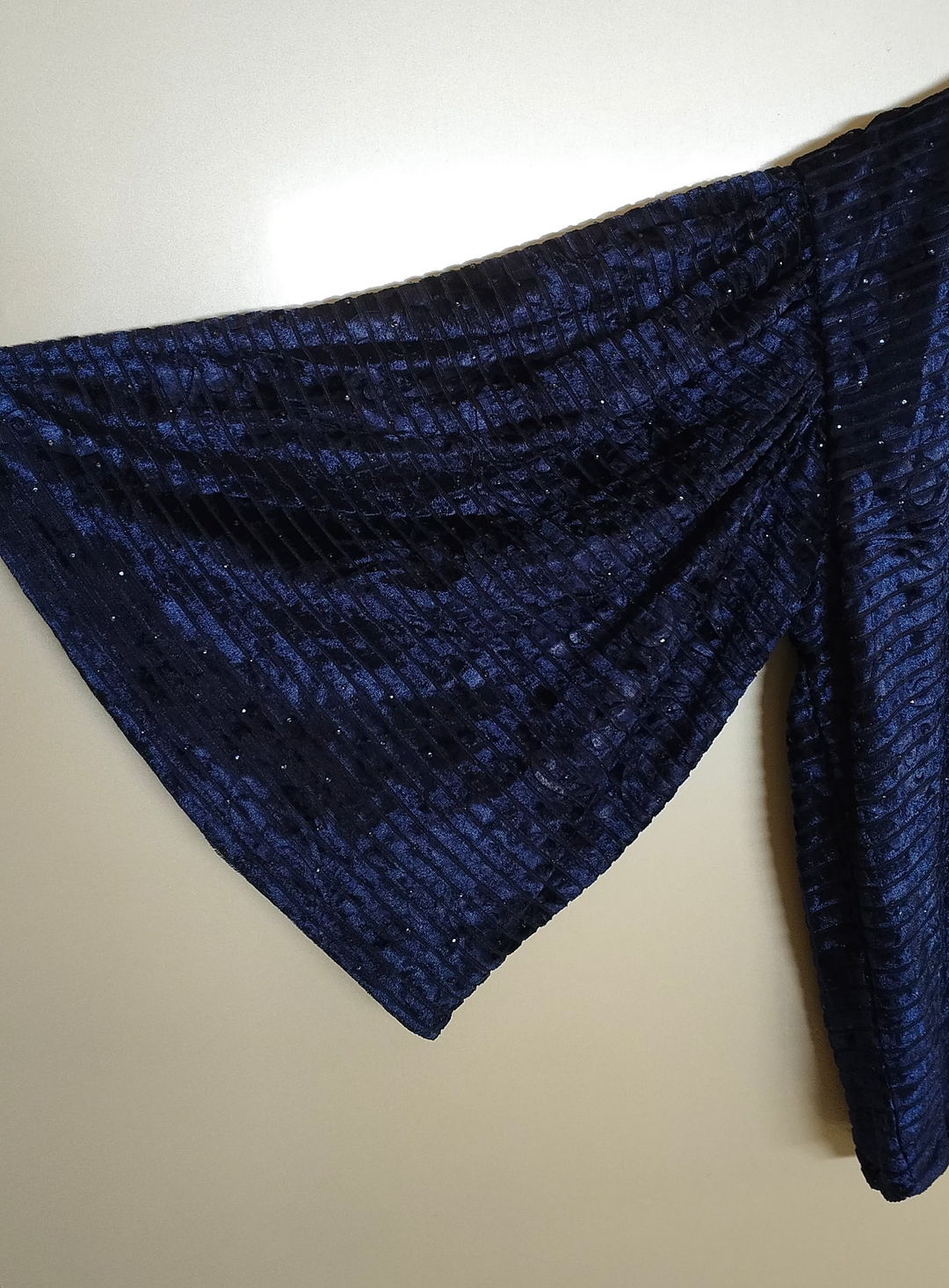 VELVET PARTWEAR CROP TOP