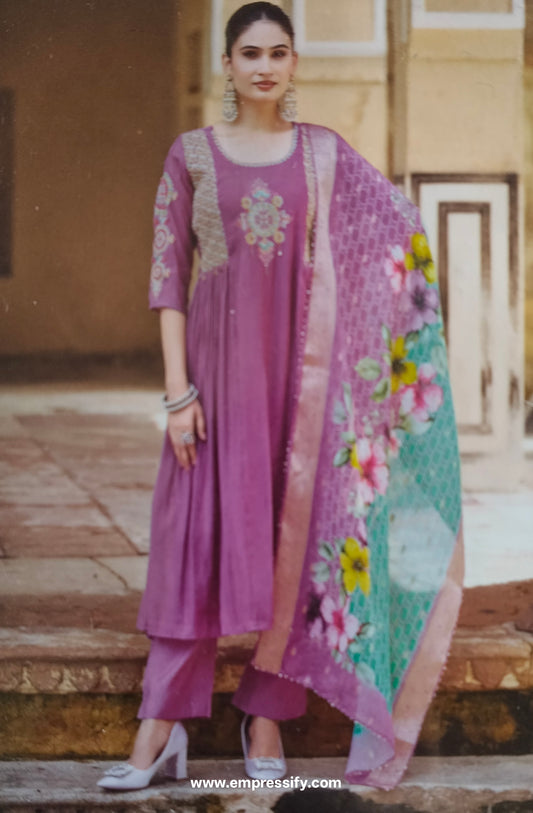 WOMEN'S KURTA SETS