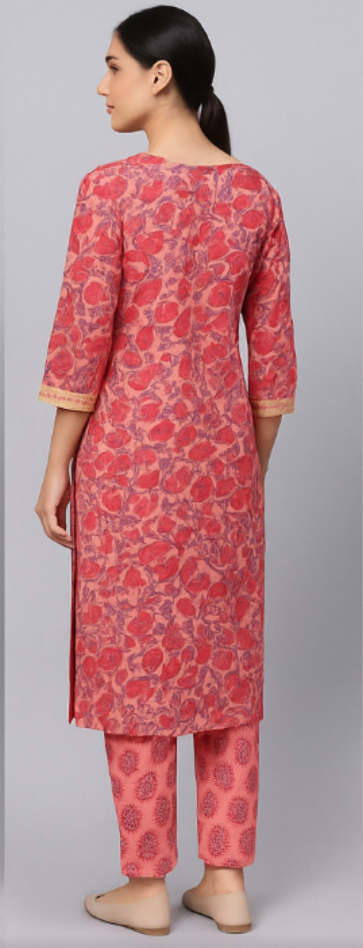 WOMEN'S ETHNIC WEAR ONLINE