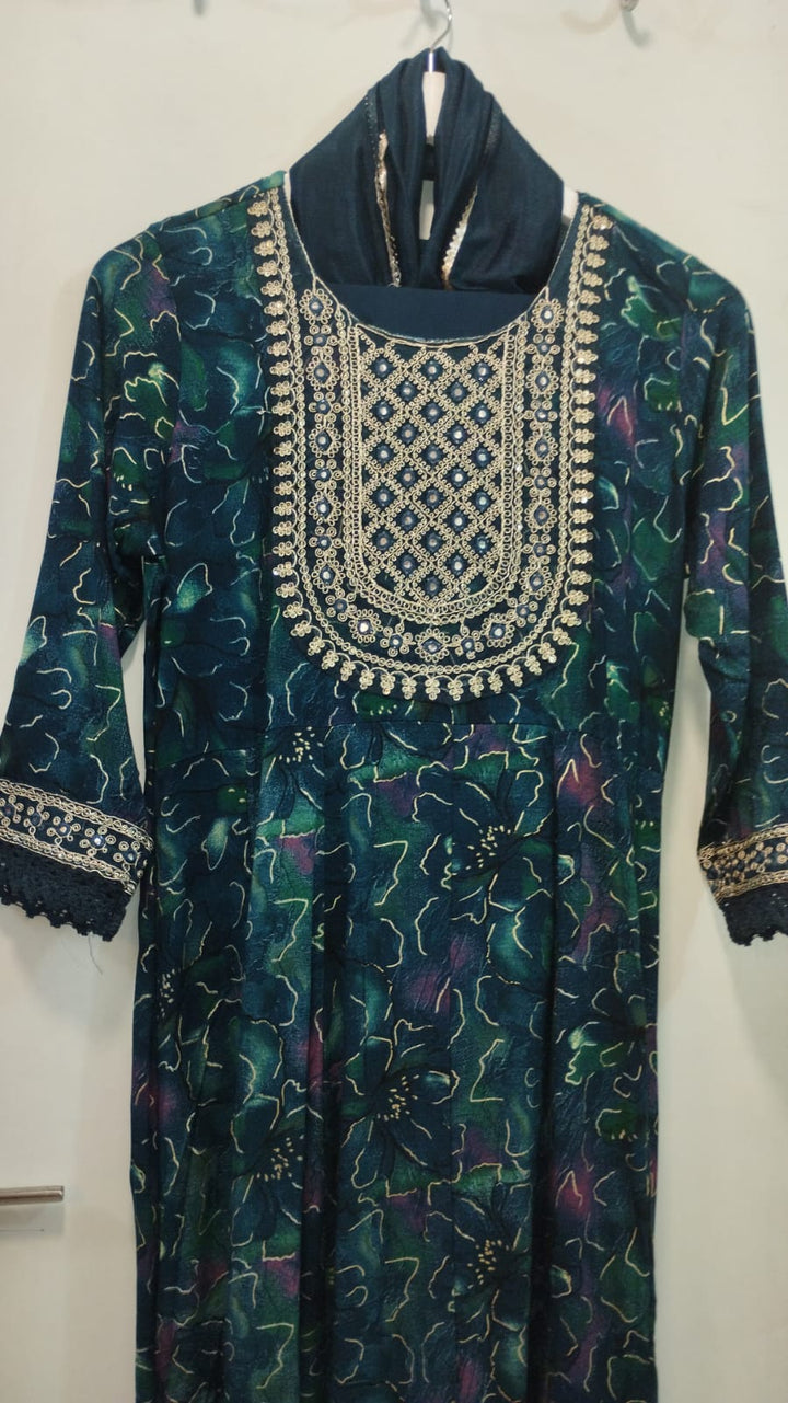 WOMEN'S FESTIVE WEAR / WOMEN'S ETHNIC WEAR