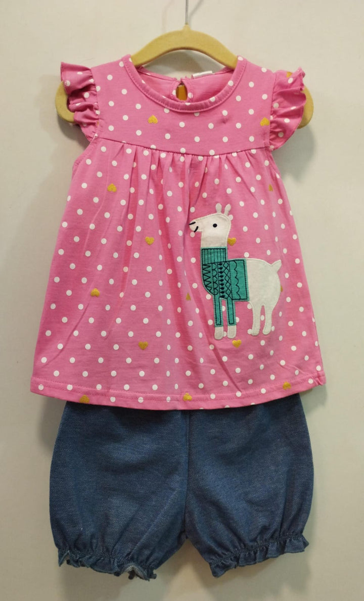 Short Flutter sleeves pink polka dots cotton top with denim look shorts cute giraffe patch
