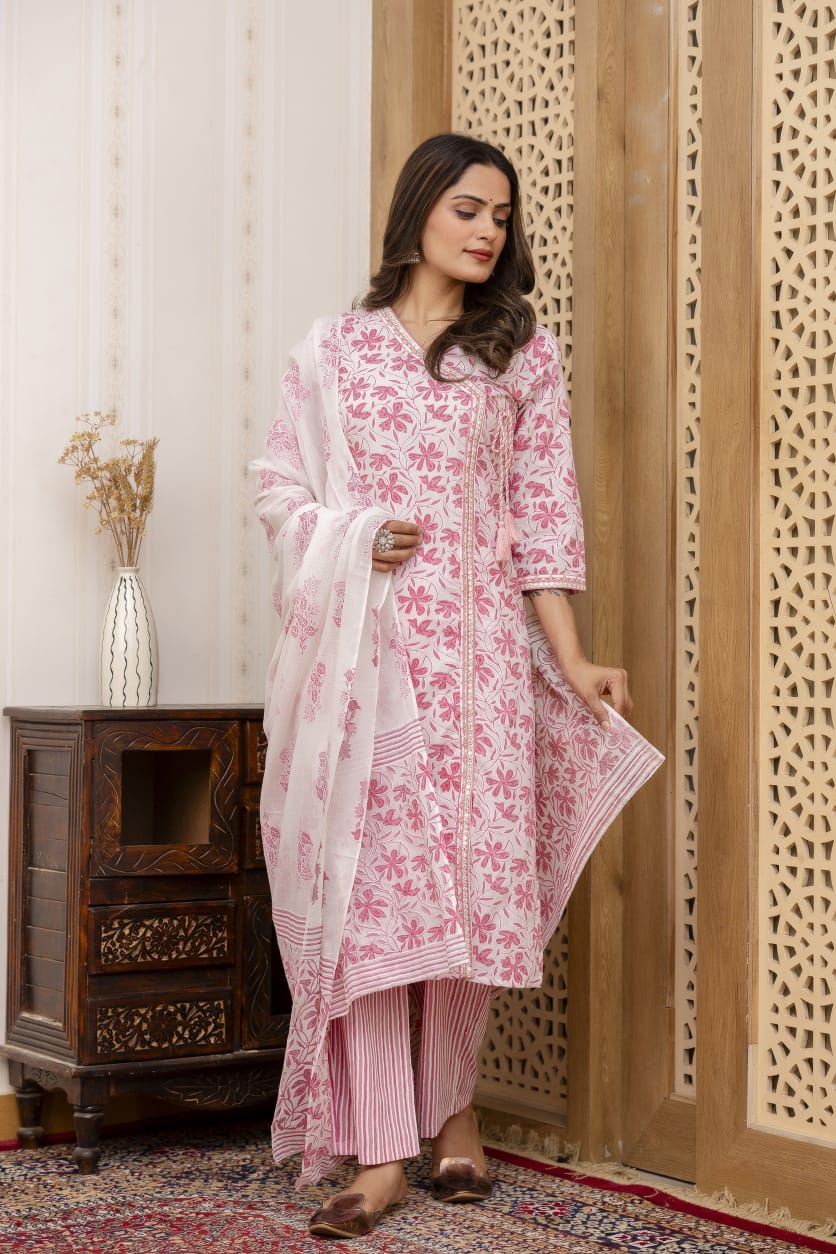 Pink and white floral set, straight cut