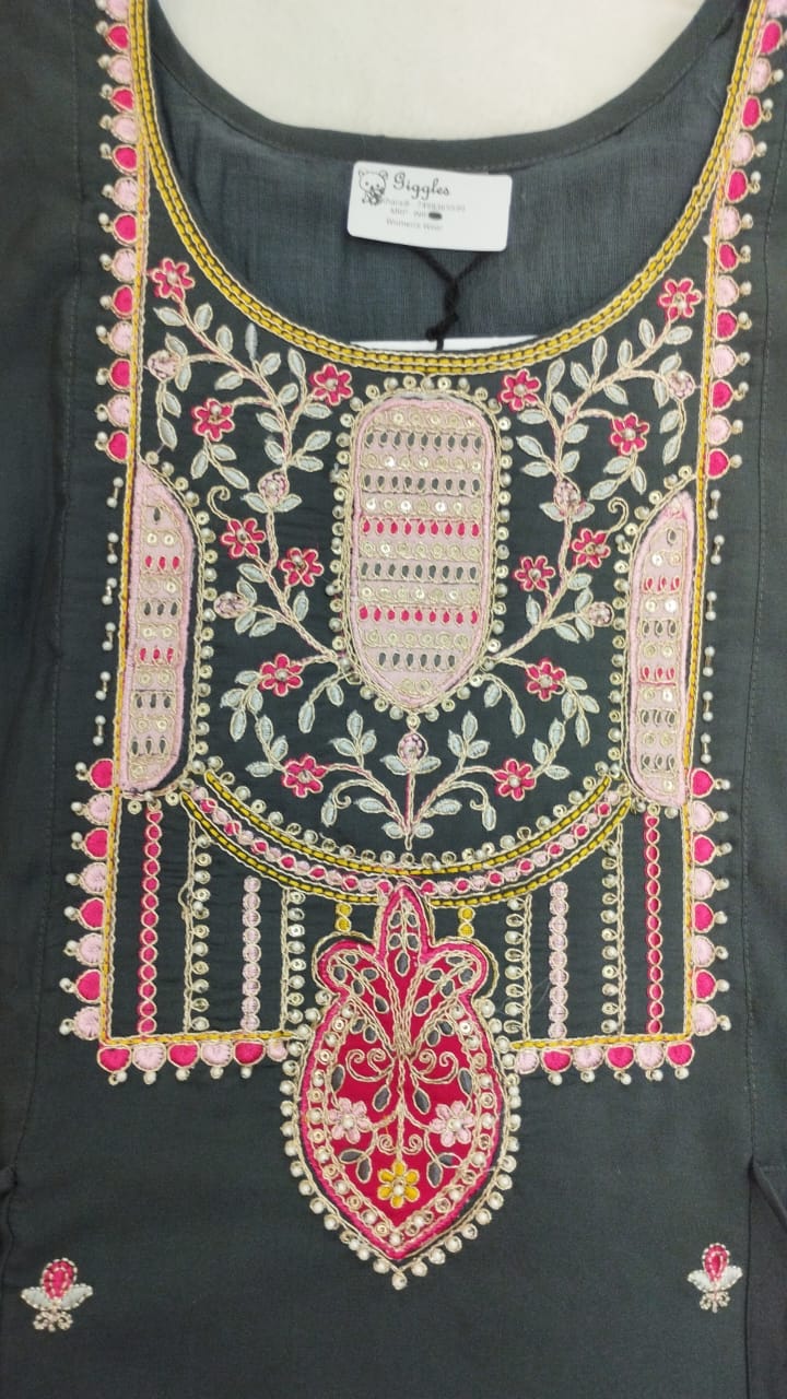 WOMEN'S ETHNIC FESTIVE WEAR