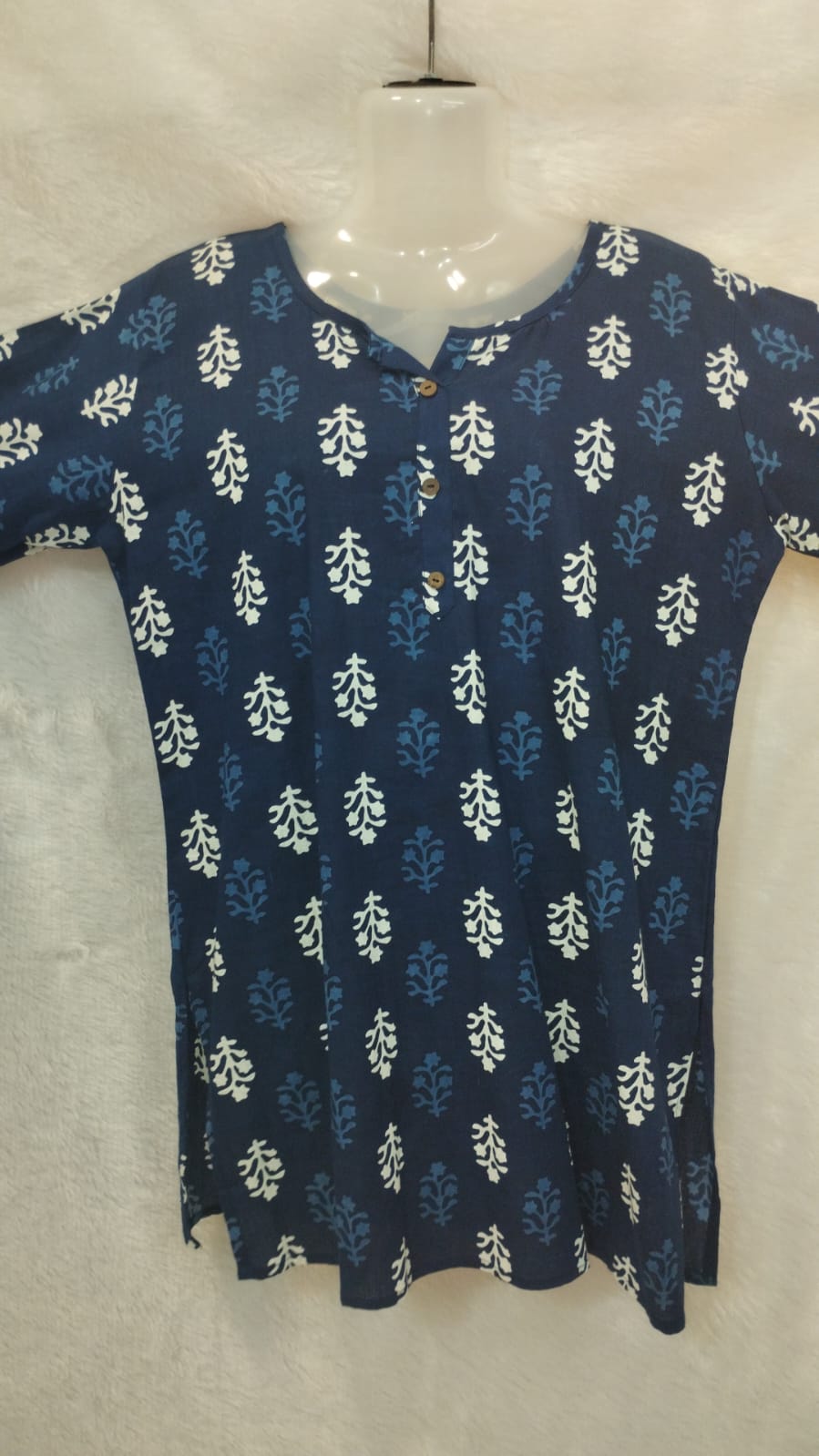 WOMEN'S SHORT KURTIS