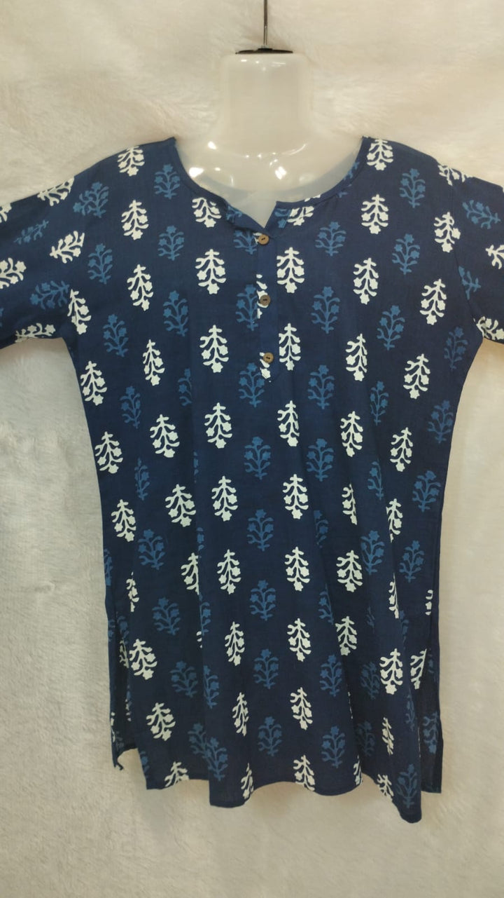 WOMEN'S SHORT KURTIS