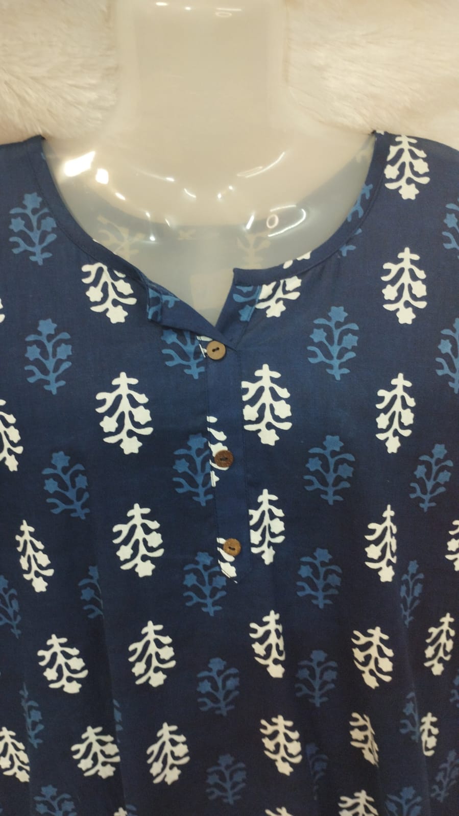 WOMEN'S SHORT KURTIS