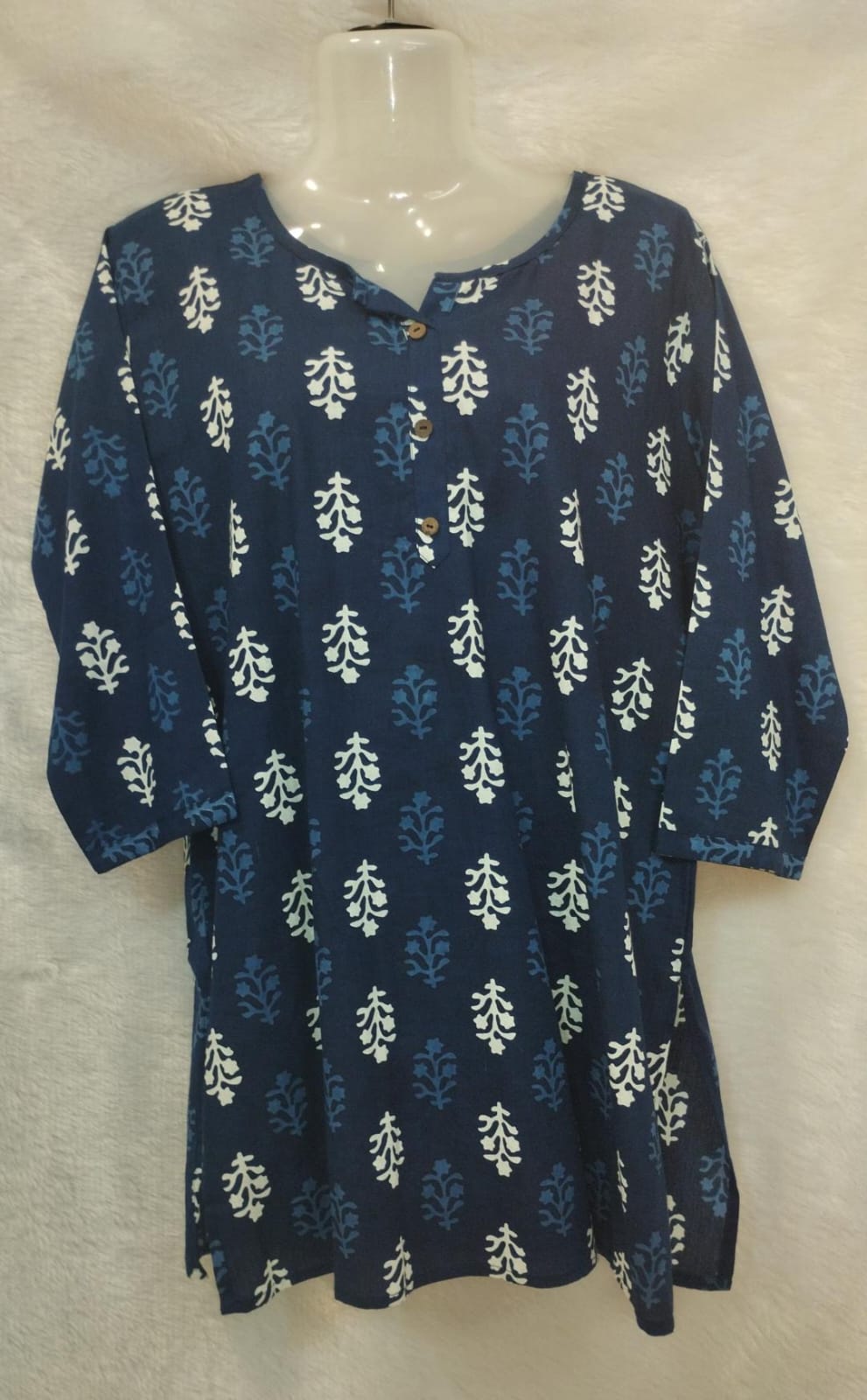 WOMEN'S SHORT KURTIS