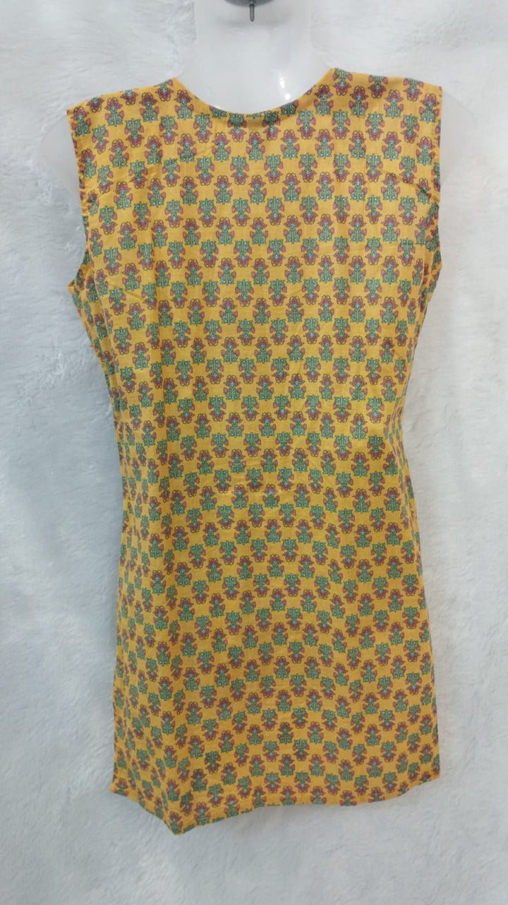 WOMEN'S SHORT KURTIS