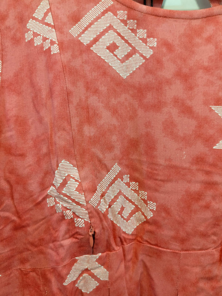 MATERNITY AND FEEDING DRESS